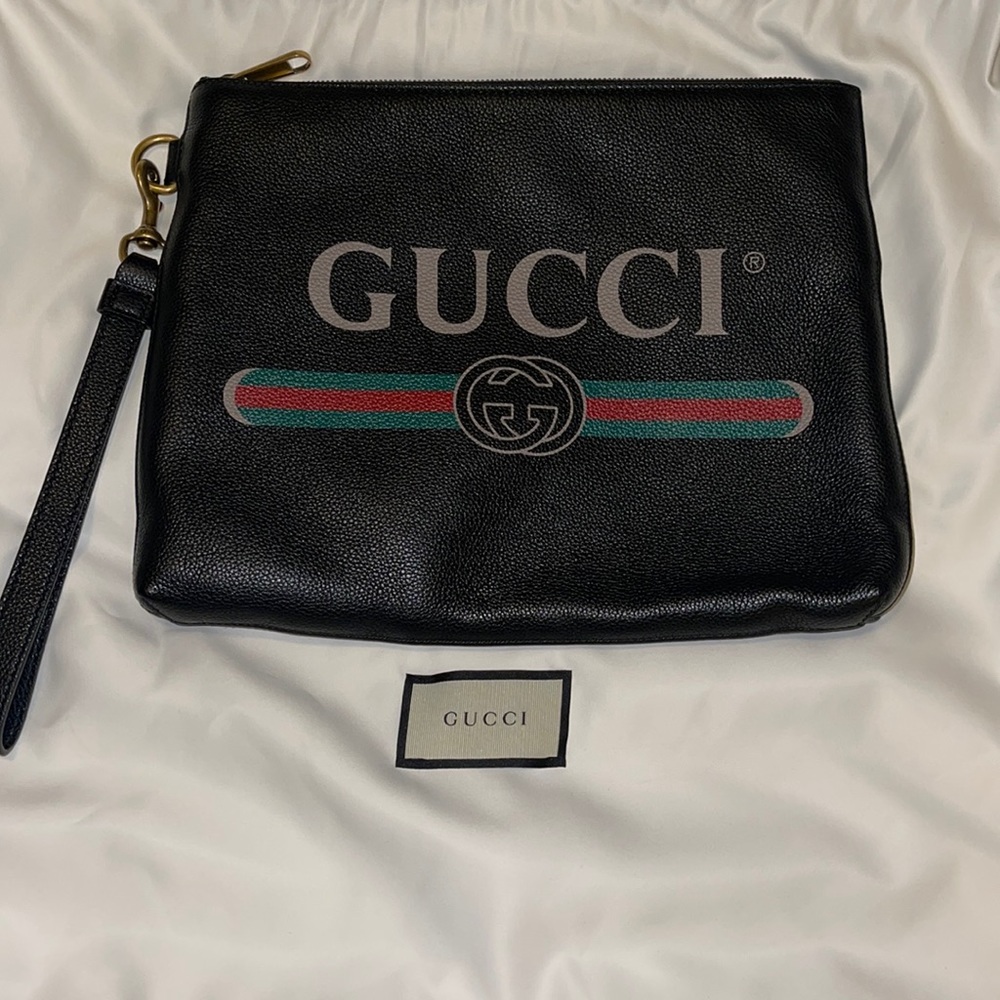 Perfect condition Gucci wristlet
